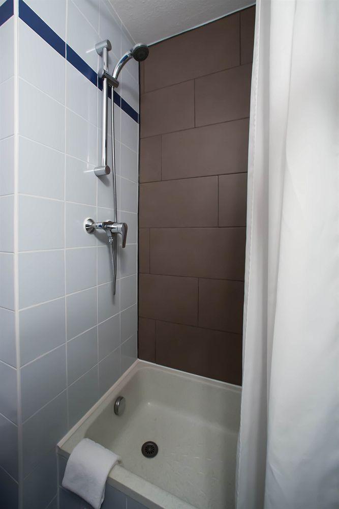 Le 2 By Hotel Akena - Nantes Beaujoire, Porte De Sainte Luce Kültér fotó